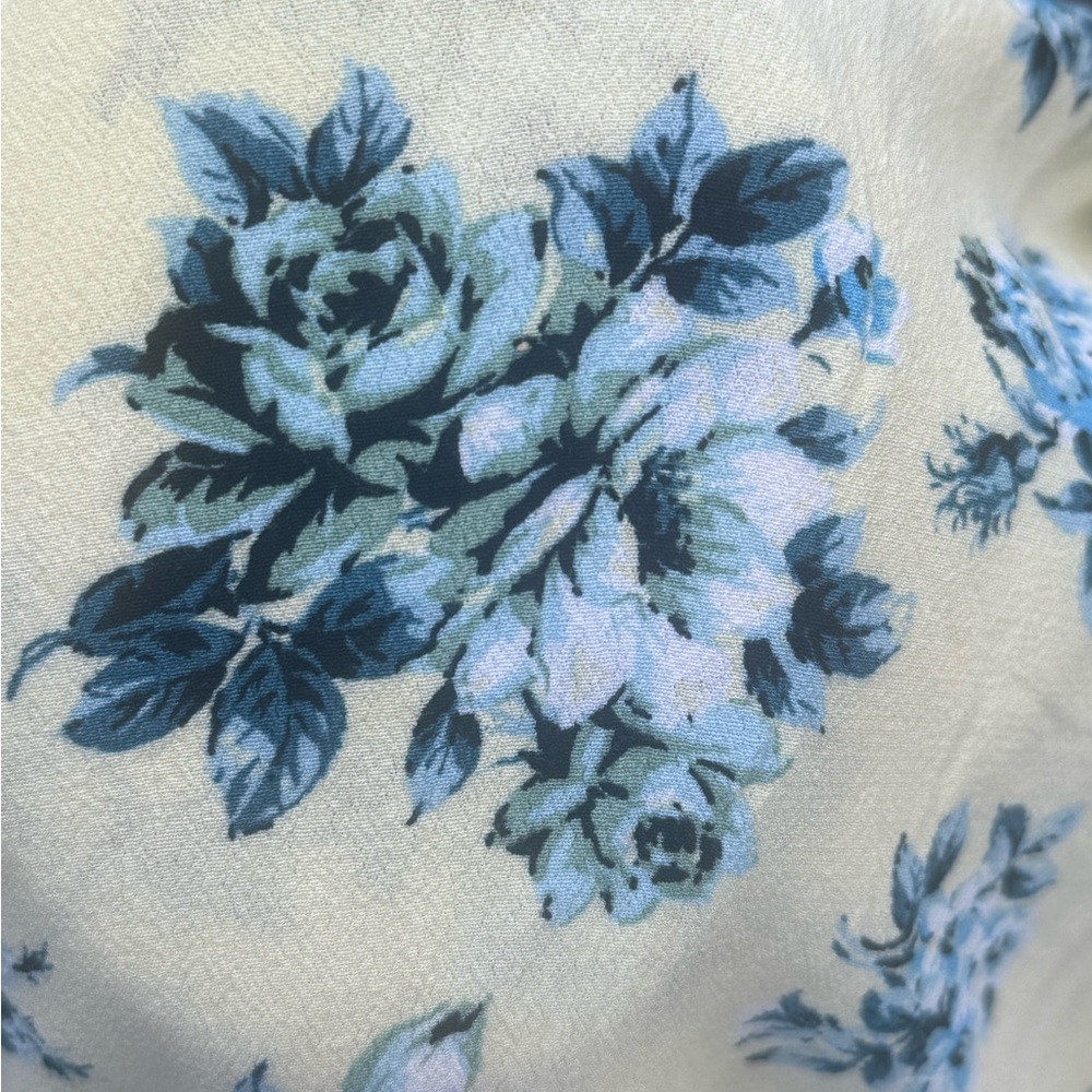 LOFT Floral V-Neck Women Top
Deb04 - Picture 6 of 8